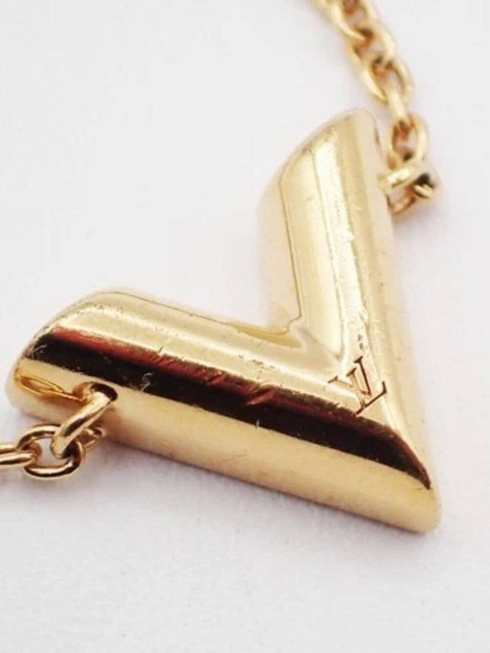 LOUIS VUITTON LV Logo Essential V Bracelet Gold-Plated Italy M61084 36RL847 - Picture 13 of 13